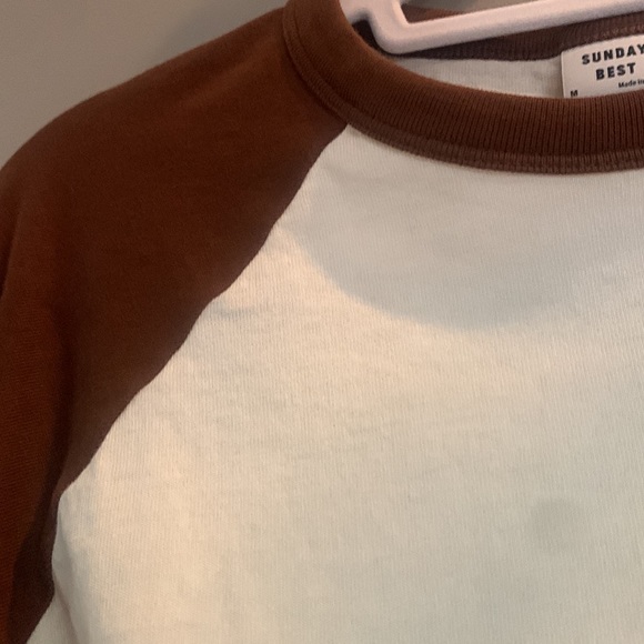 aritzia sunday best king sleeve brown baseball tee - Picture 3 of 3
